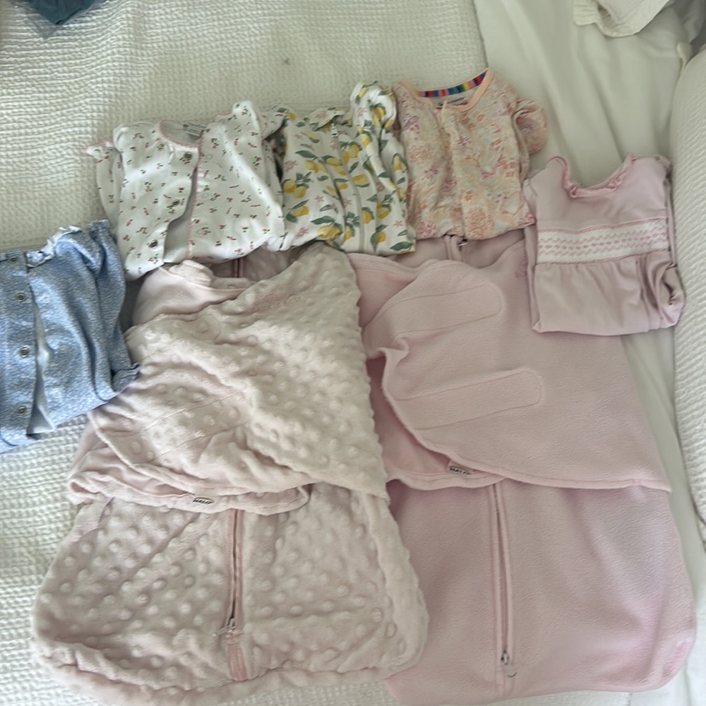 Newborn girl bundle- halo and kissy kissy